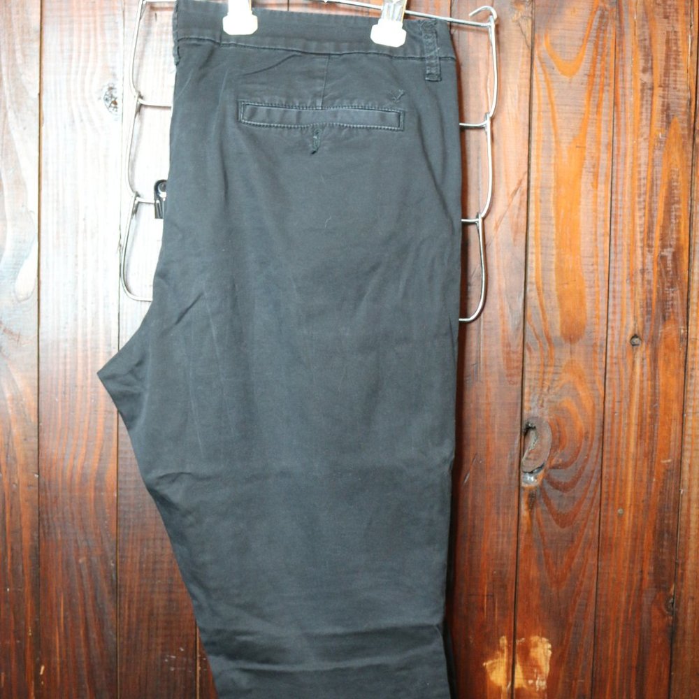 American Eagle trousers